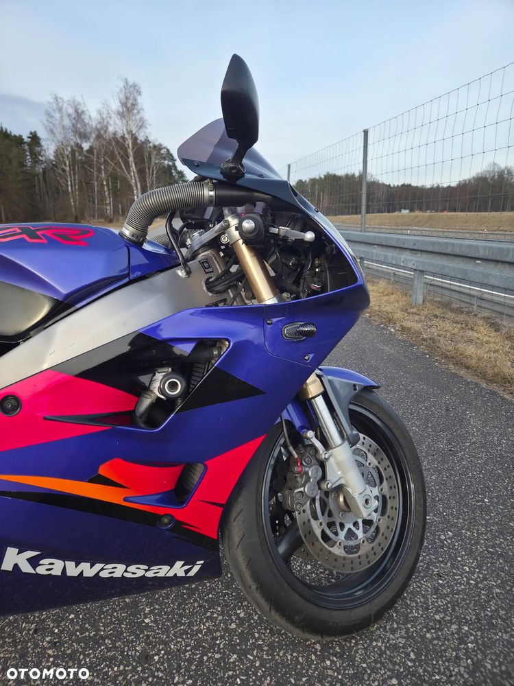 Kawasaki ZXR - 12