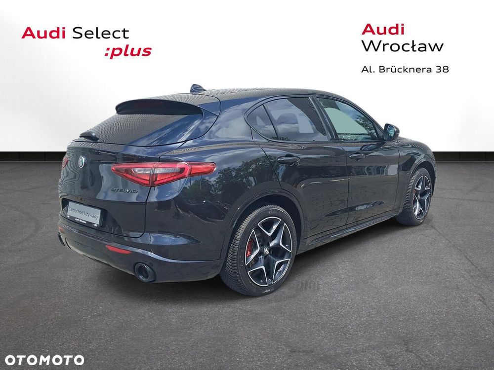 Alfa Romeo Stelvio - 4