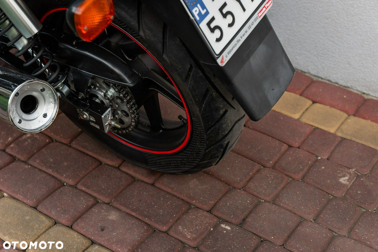 Honda CB - 8