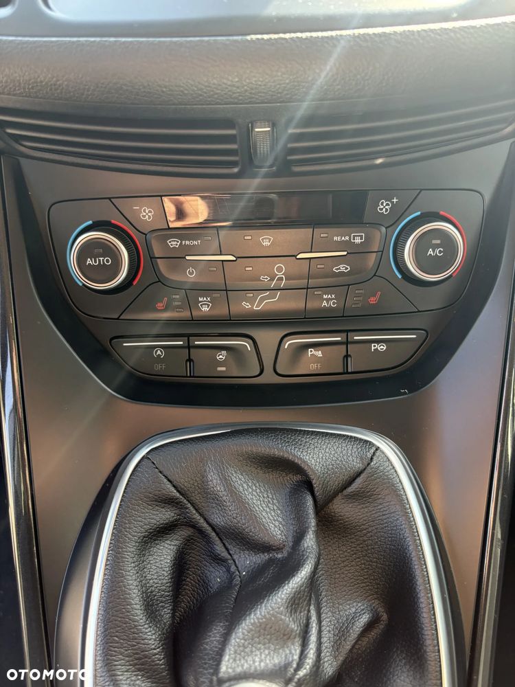 Ford Kuga 1.5 EcoBoost FWD Titanium ASS MMT6 - 12