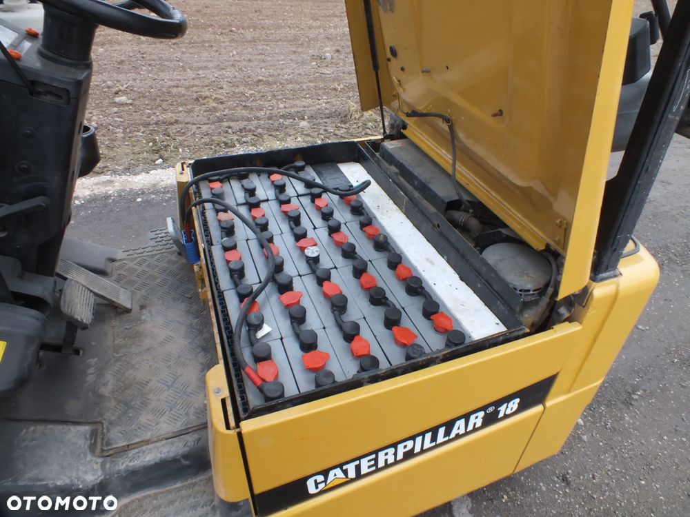 Caterpillar Cat 18 - 5