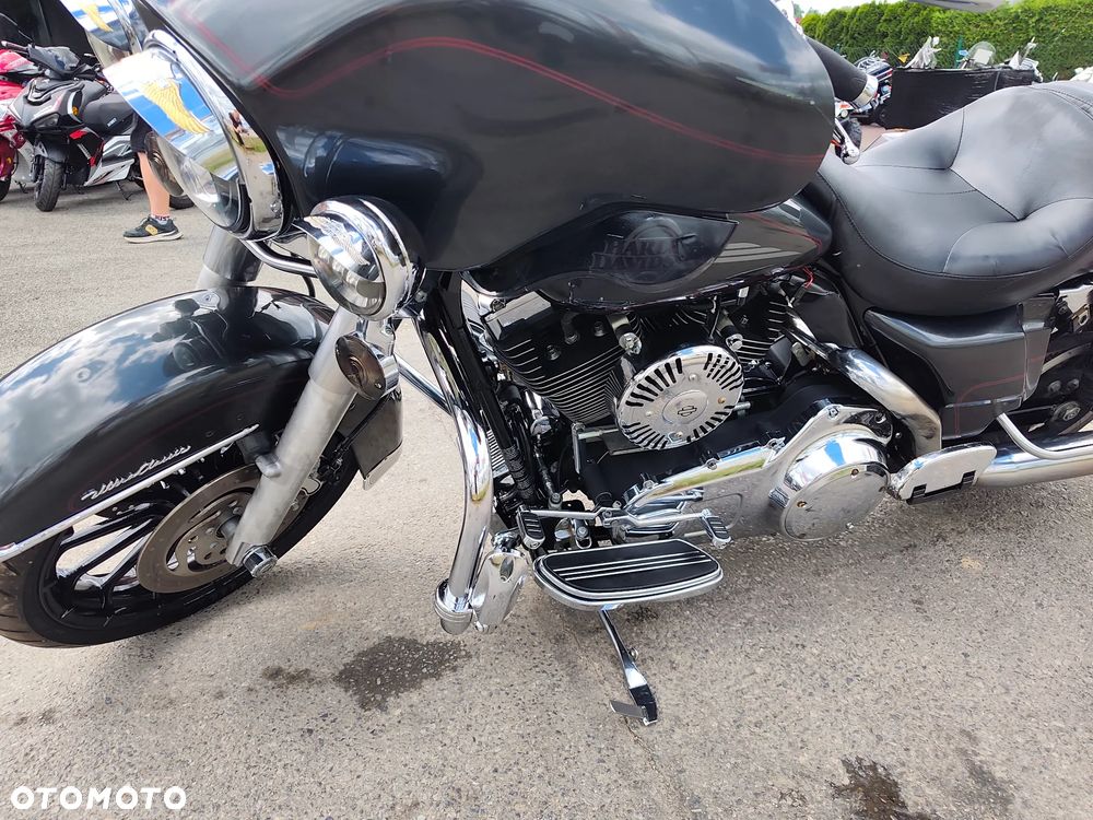 Harley-Davidson Touring Electra Glide - 16