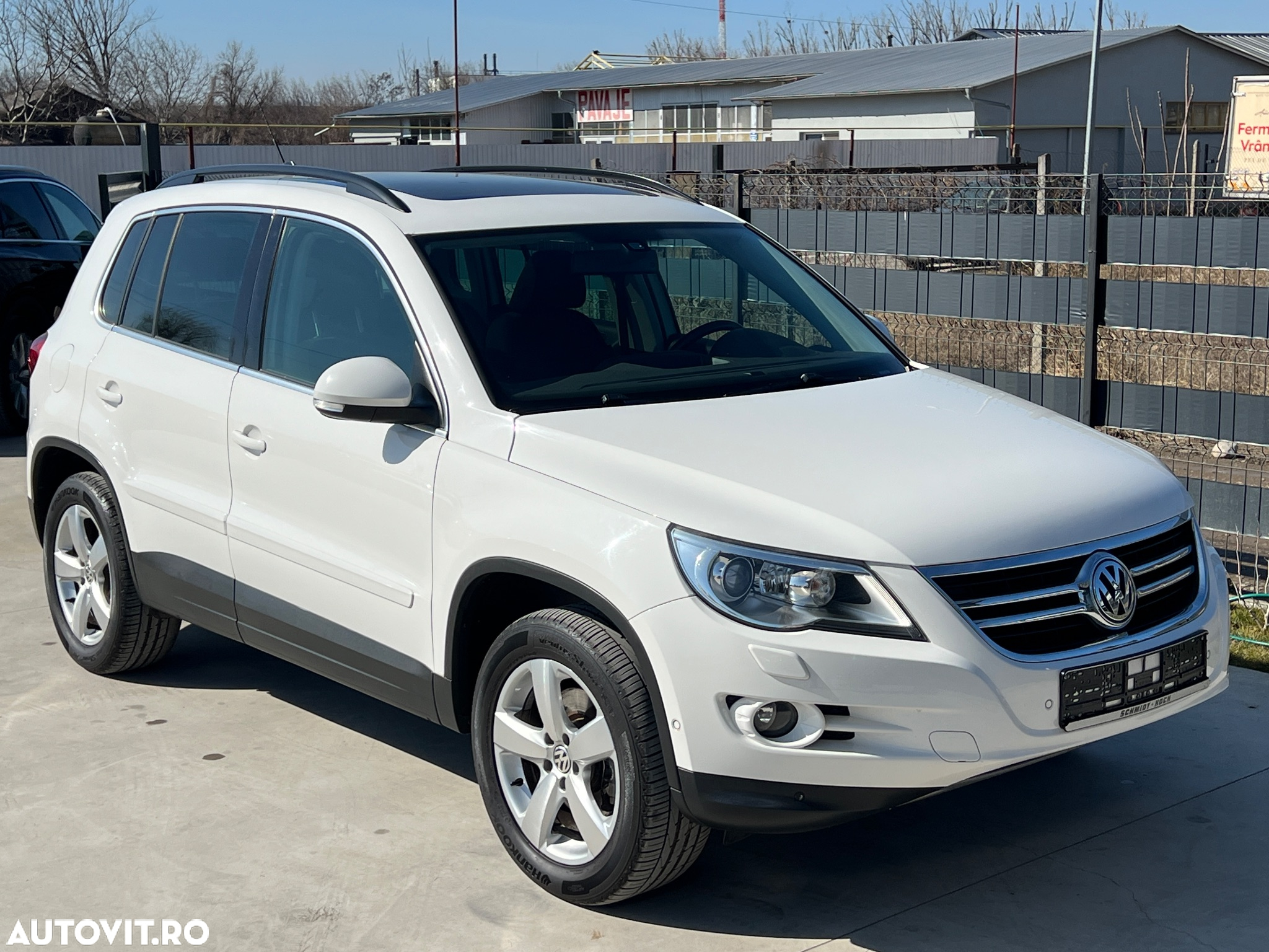 Volkswagen Tiguan - 3