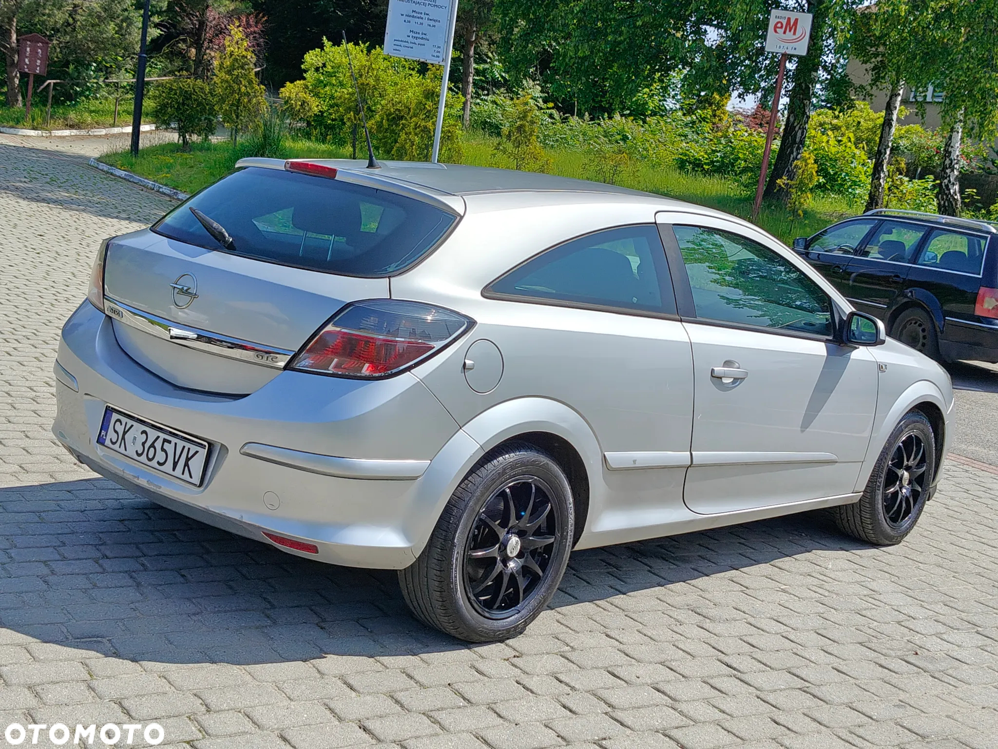Opel Astra GTC 1.6 Cosmo - 9