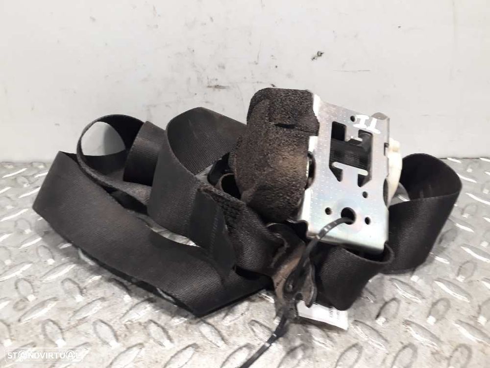 CINTO DE SEGURANÇA TRASEIRO ESQUERDO FORD FOCUS II 1.6 TDCI 90CV 1560CC - 1