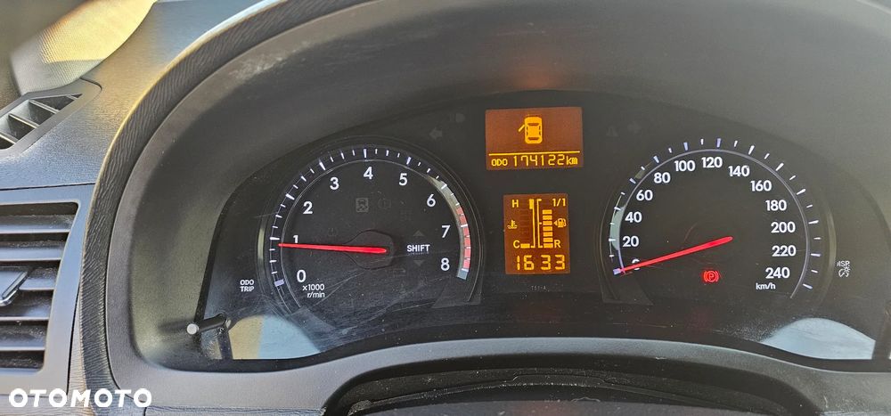 Toyota Avensis 1.8 Active - 4