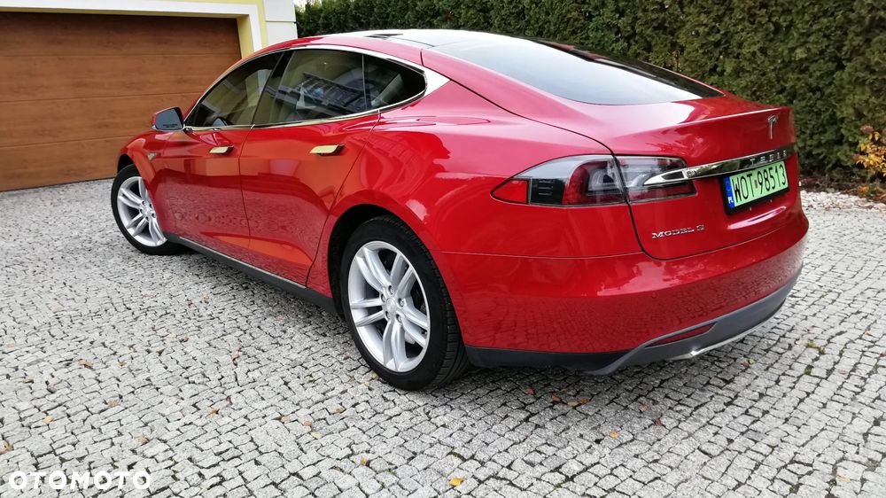 Tesla Model S 85 - 9
