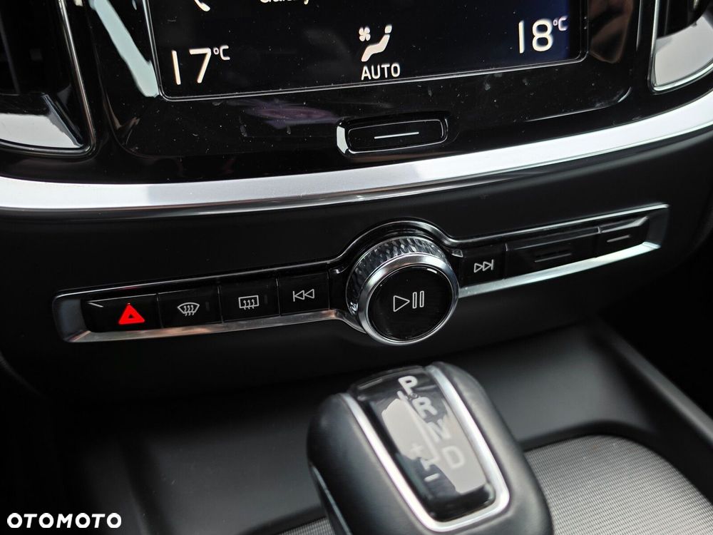 Volvo V60 Cross Country D4 AWD - 22