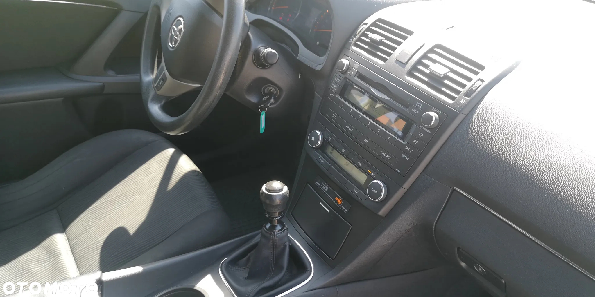 Toyota Avensis 1.8 Luna - 25