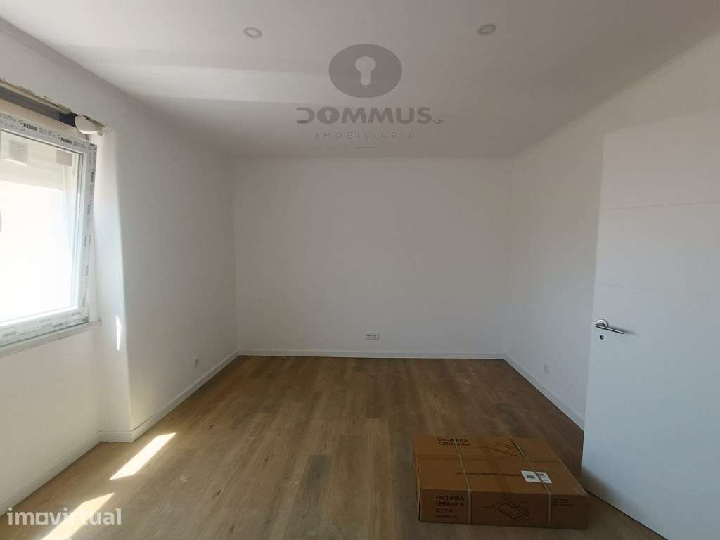 Apartamento T2 na Falagueira totalmente Remodelado - Grande imagem: 5/16
