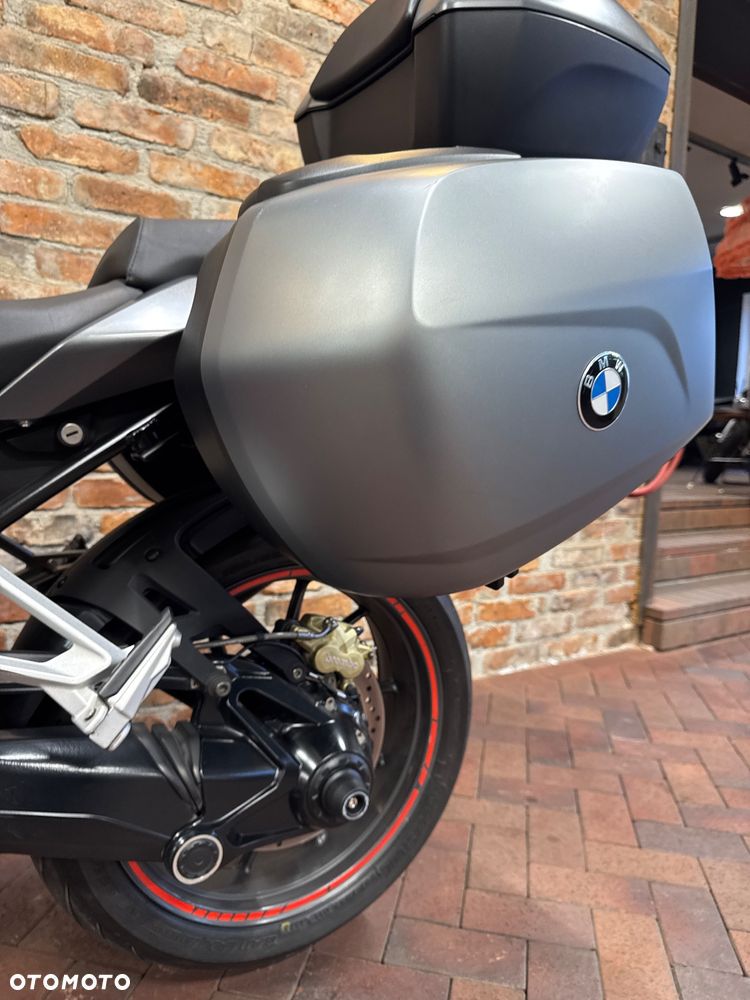 BMW RS - 13