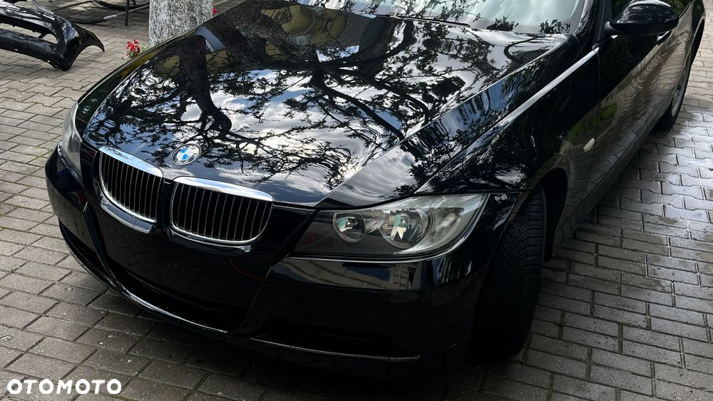 BMW Seria 3 320i - 1