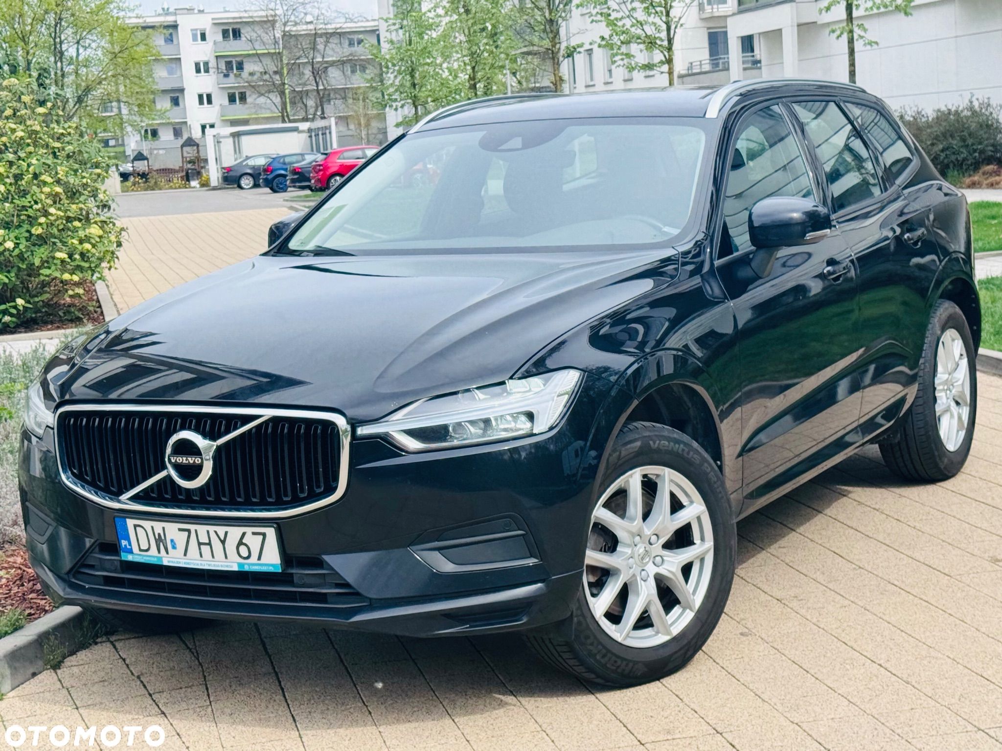 Volvo XC 60 T4 Momentum - 1