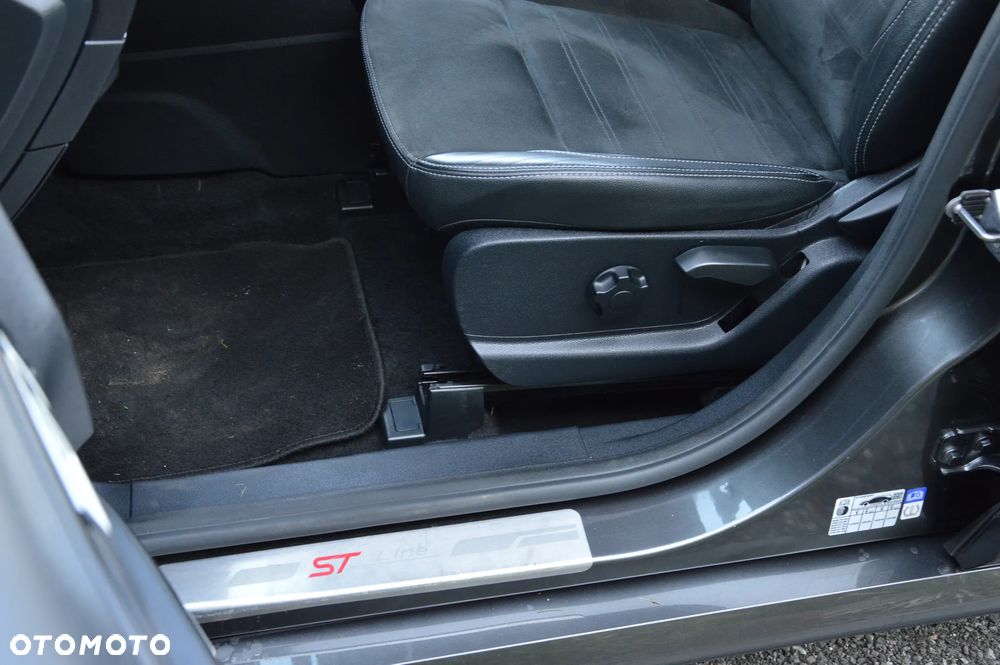 Ford EcoSport - 24