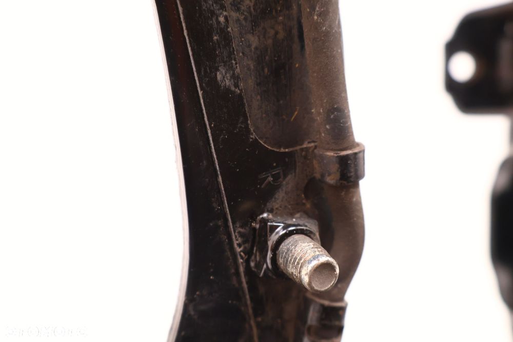 MITSUBISHI ECLIPSE CROSS 1.5T PIASTA ZWROTNICA PRAWA TYŁ - 8