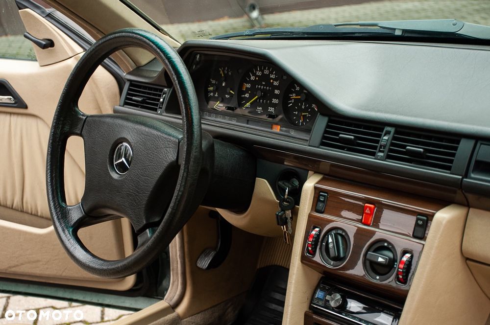 Mercedes-Benz W124 (1984-1993) - 13