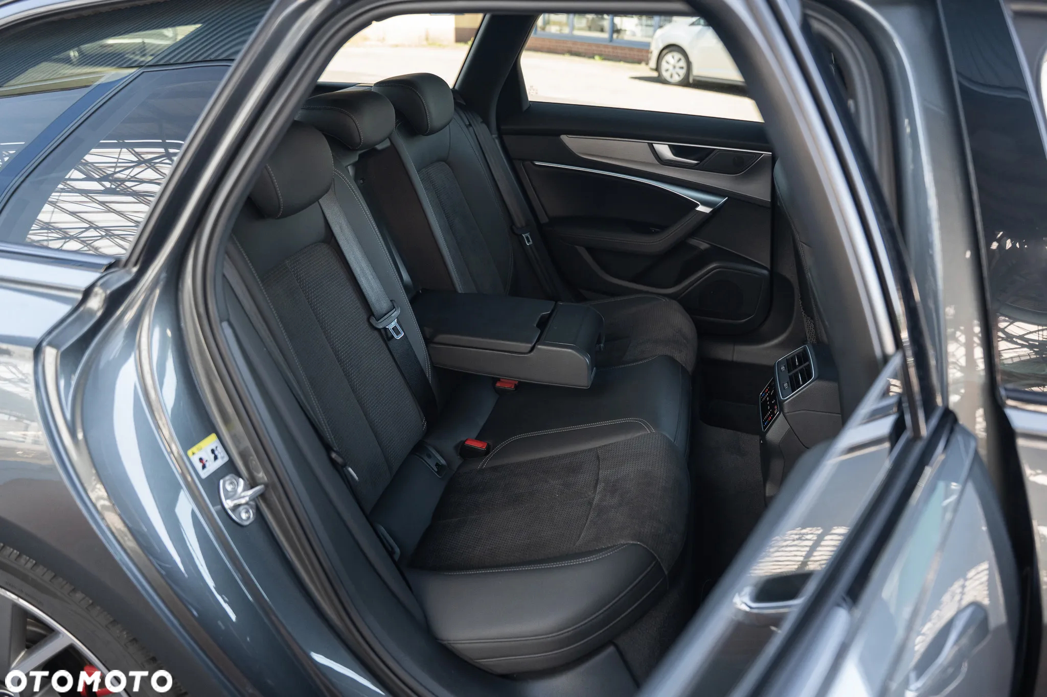 Audi A6 Avant 55 TFSI e quattro S tronic sport - 34