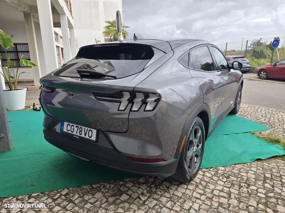 Ford Mustang Mach-E Alargada - 3