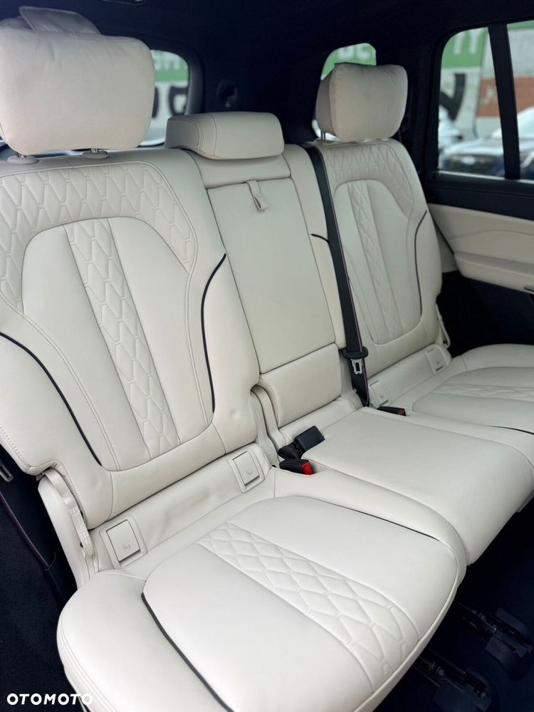 BMW X7 - 35