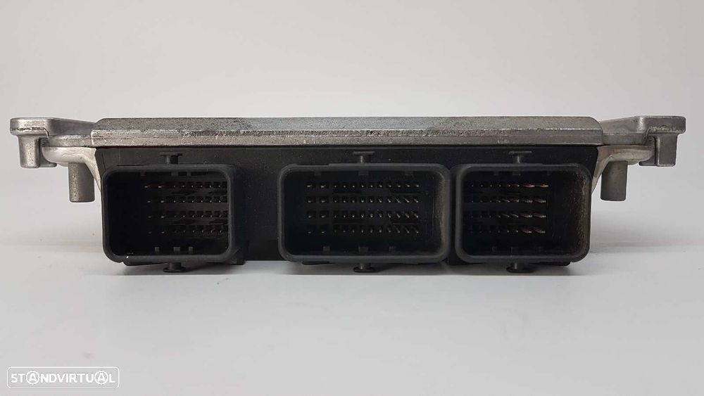 CENTRALINA DO MOTOR UCE CITROEN C5 BERLINA 2.0 HDI SX - 8