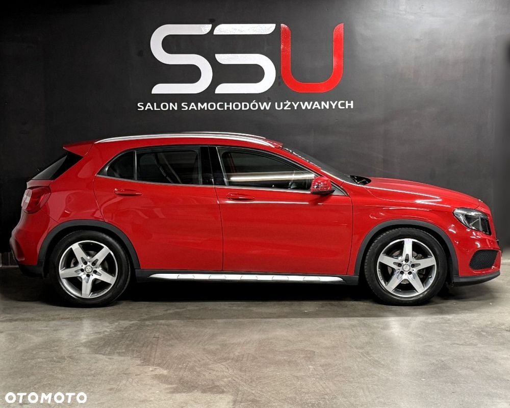 Mercedes-Benz GLA 200 AMG Line - 10