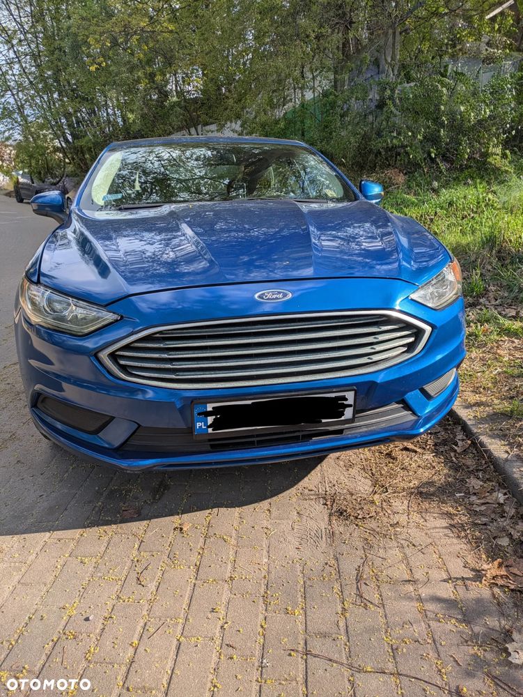 Ford Fusion - 4