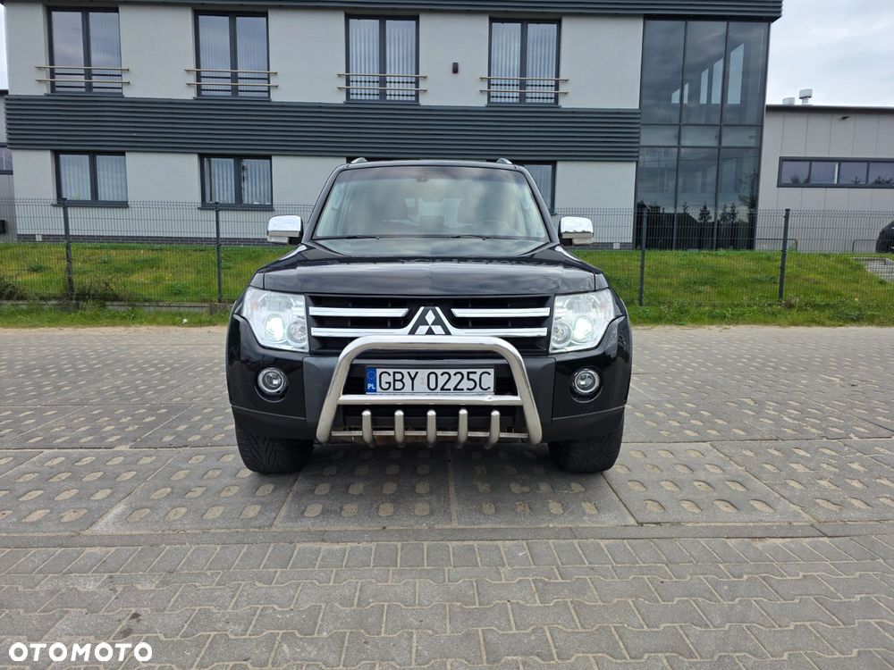 Mitsubishi Pajero - 3