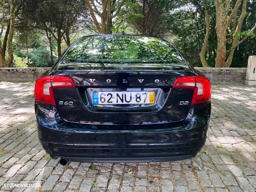 Volvo S60 1.6 D2 Momentum Eco - 4