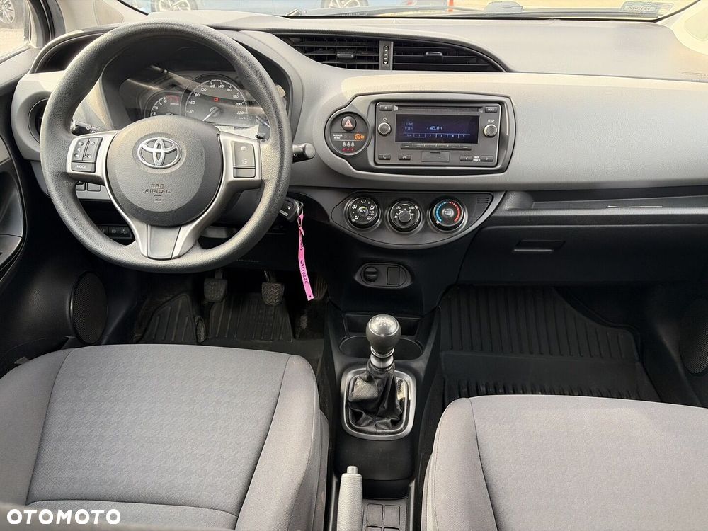 Toyota Yaris 1.5 Active - 12