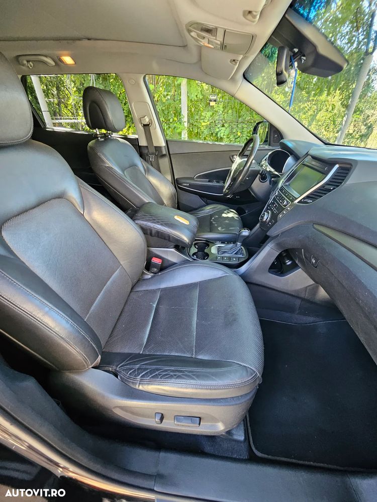 Hyundai Grand Santa Fe - 3