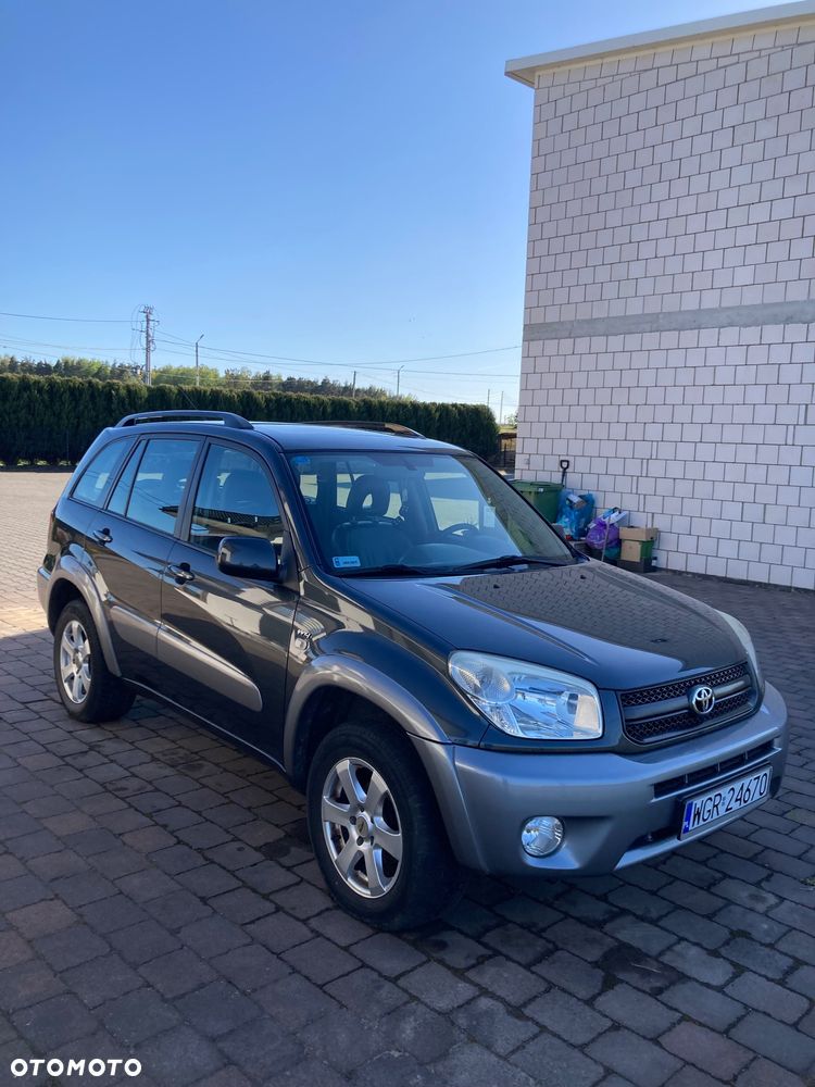 Toyota RAV4 2.0 VVT-i 4x4 - 11