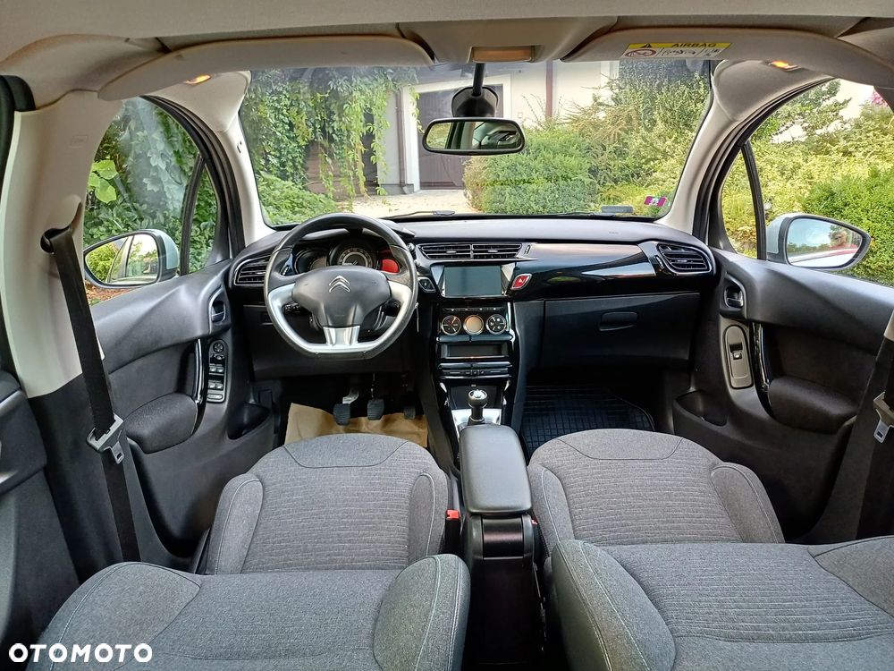 Citroën C3 1.2 PureTech Exclusive - 24