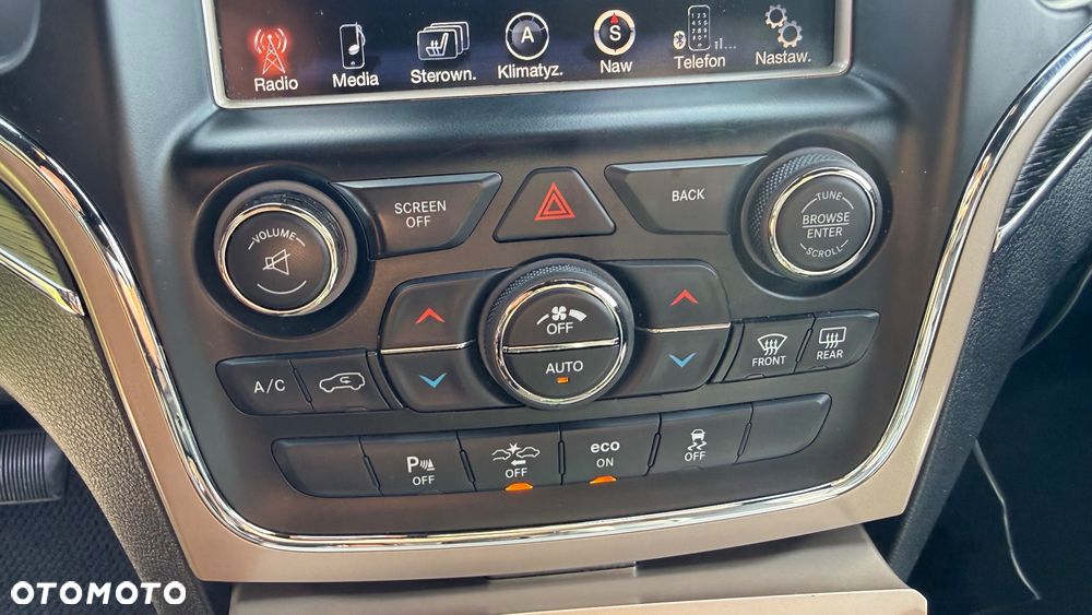 Jeep Grand Cherokee - 20
