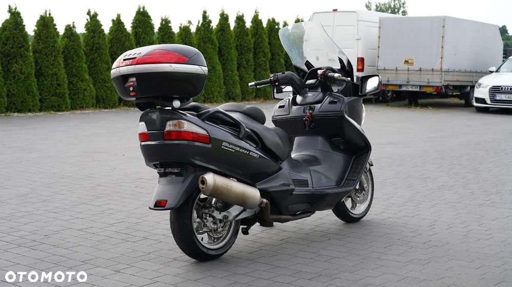 Suzuki Burgman - 10