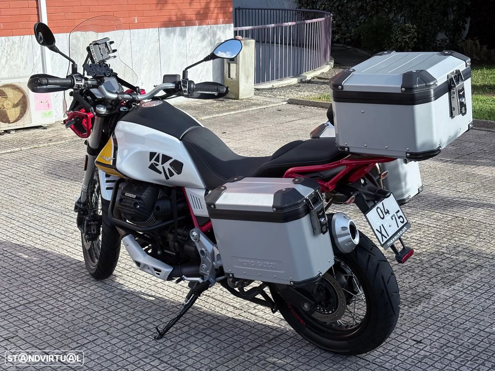 Moto Guzzi V85 TT - 24