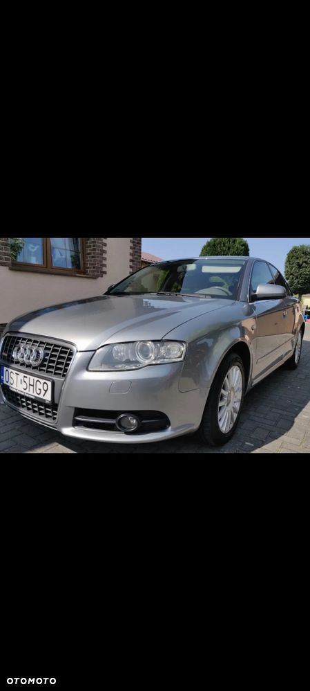 Audi A4 Limousine - 1