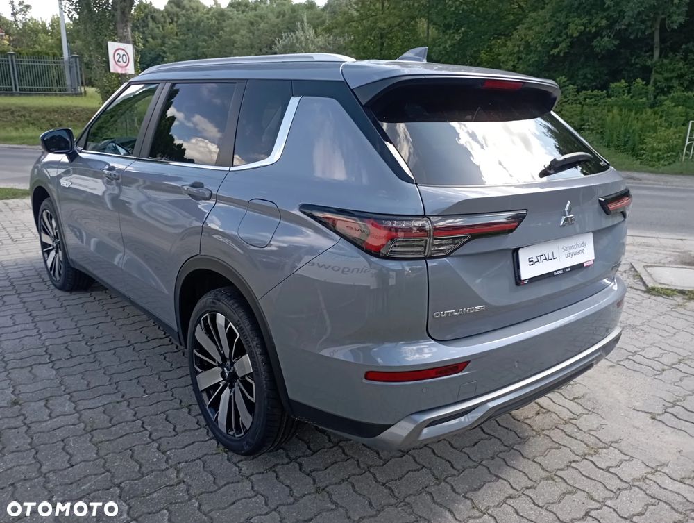 Mitsubishi Outlander Intense - 27