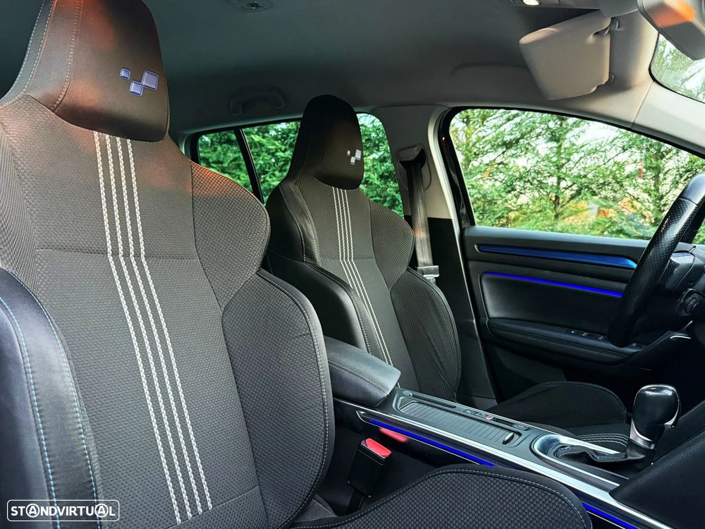 Renault Mégane Break ver-dci-110-fap-edc-bose-edition - 14