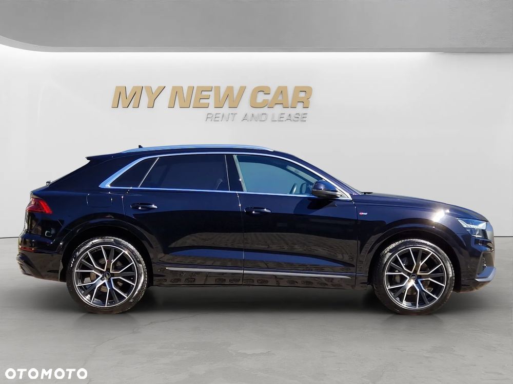 Audi Q8 - 9