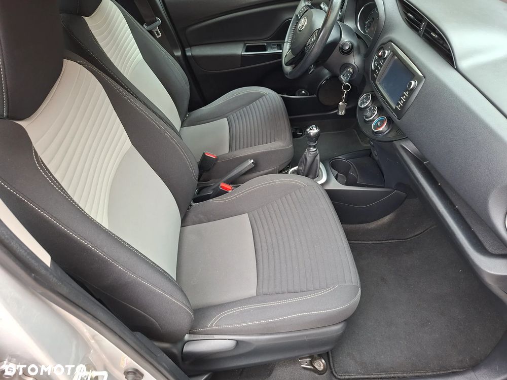Toyota Yaris - 10
