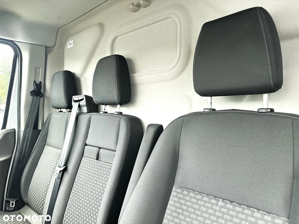 Ford transit - 32