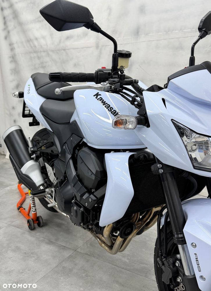 Kawasaki Z - 11