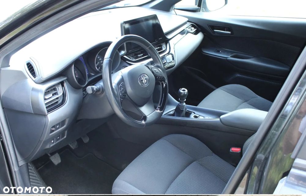 Toyota C-HR - 9