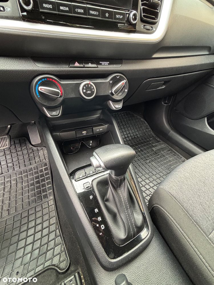 Kia Stonic 1.0 T-GDI M DCT - 12