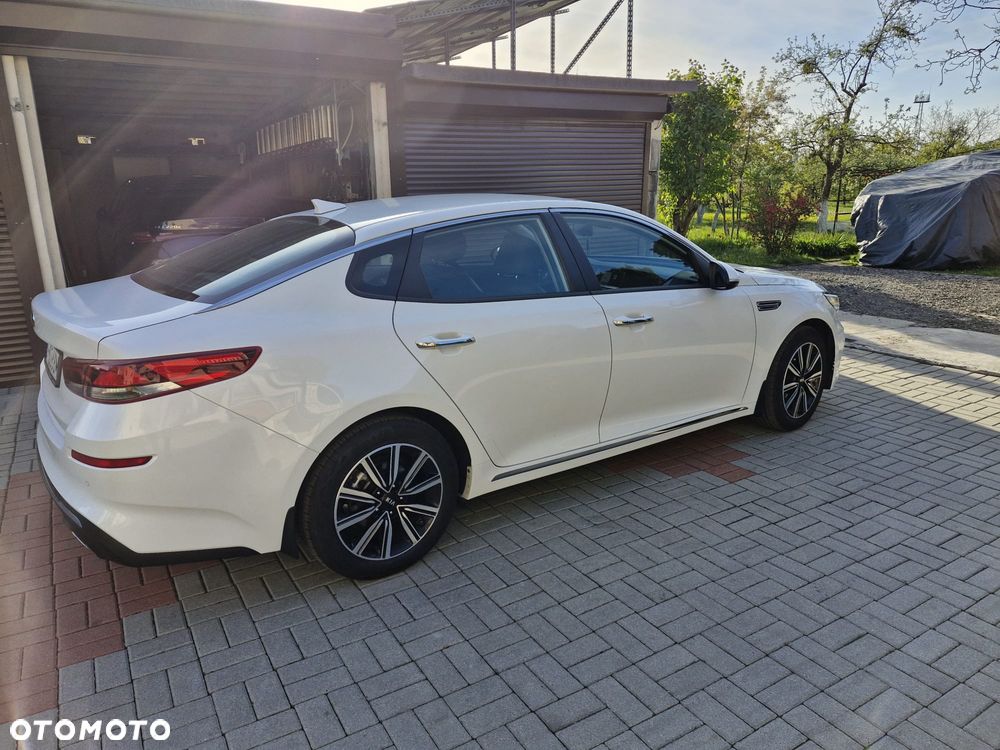 Kia Optima - 2