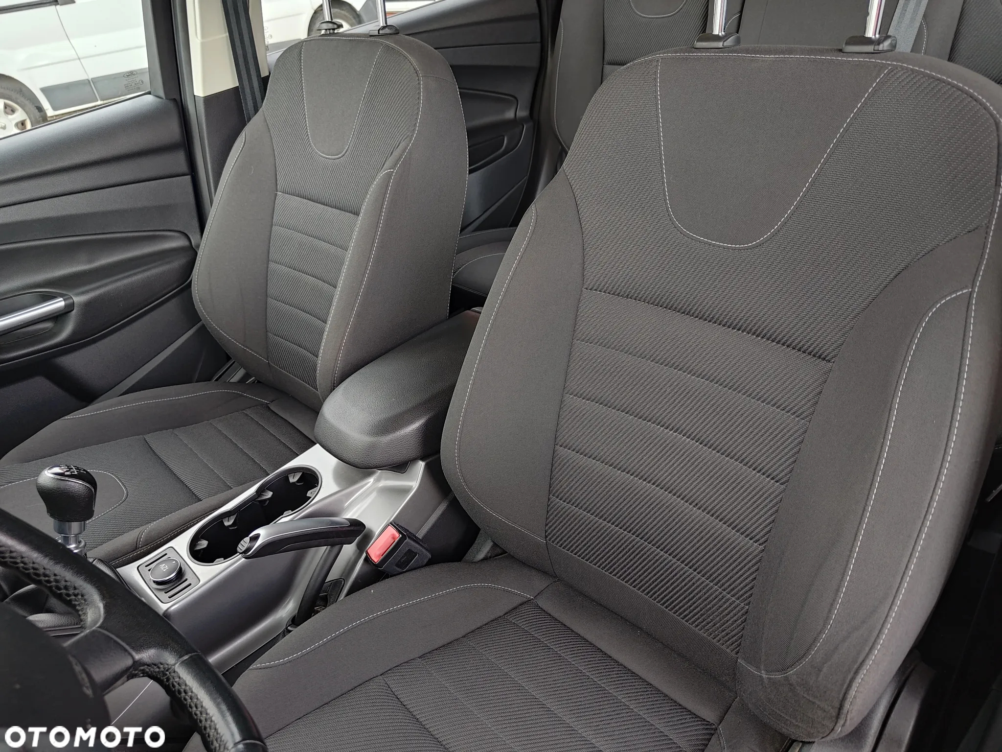 Ford Kuga 2.0 TDCi 4WD Trend - 25
