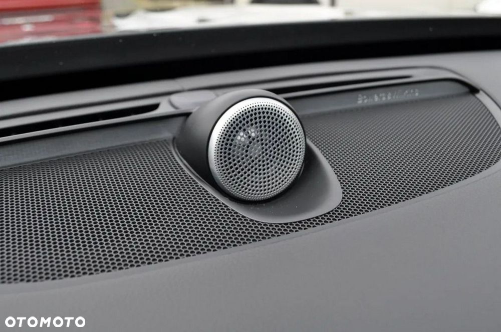 Volvo XC 90 T8 AWD Plug-In Hybrid R-Design 7os - 30