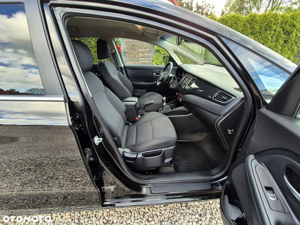 Kia Carens 1.6 GDI Fifa World Cup Edition - 32