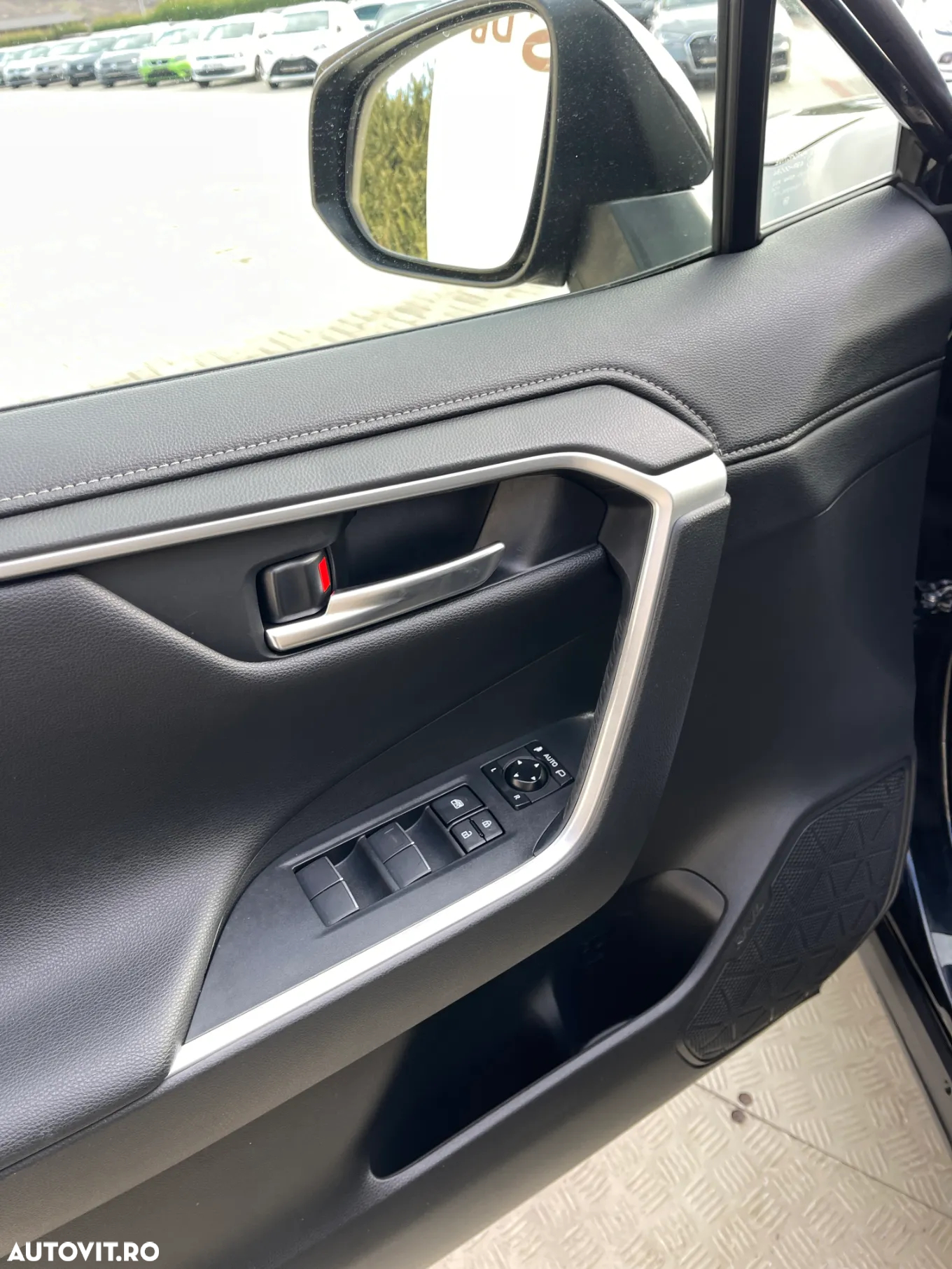 Toyota RAV4 - 30