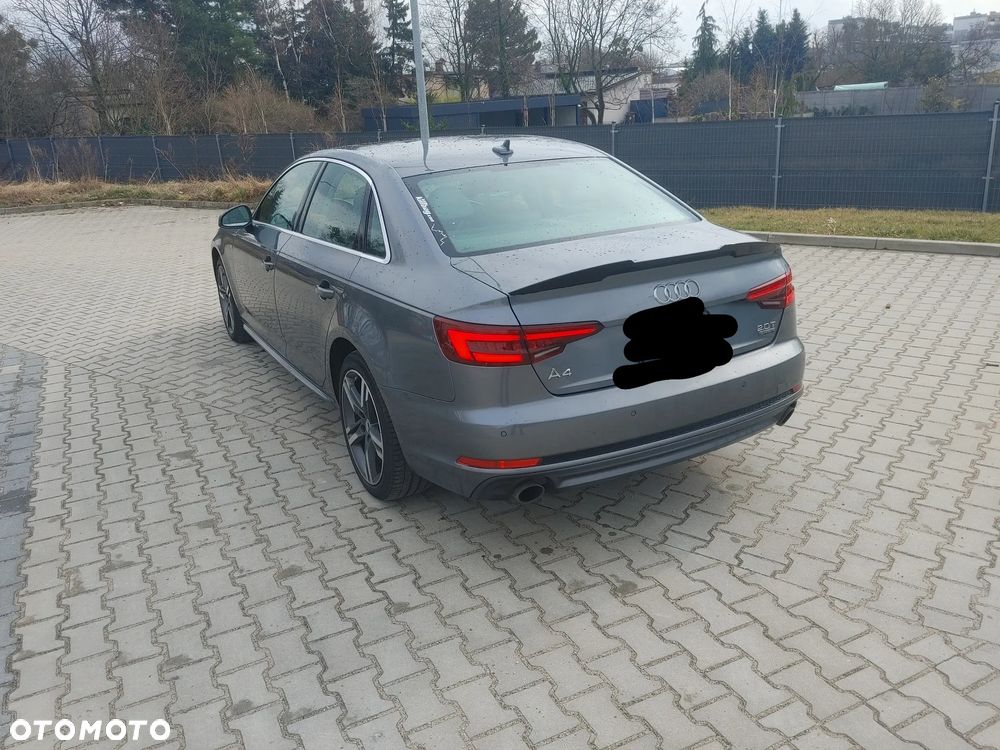 Audi A4 Limousine - 4